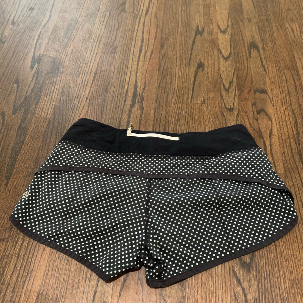 Lululemon speed up short- Size 6